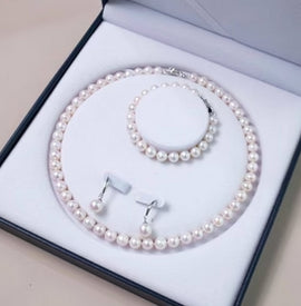 Travel in Style: Packing and Protecting Your House of Pearls Jewelry on the Go